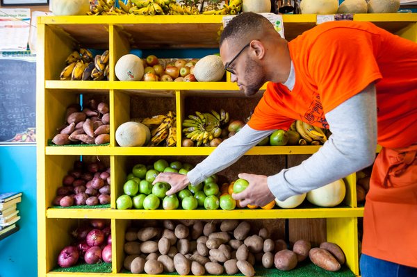 01-032216_WestPhillieProduce_Carroll.jpg