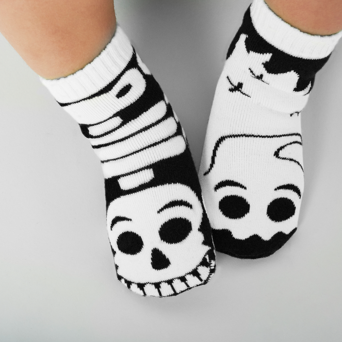 Pals socks ghost skeleton