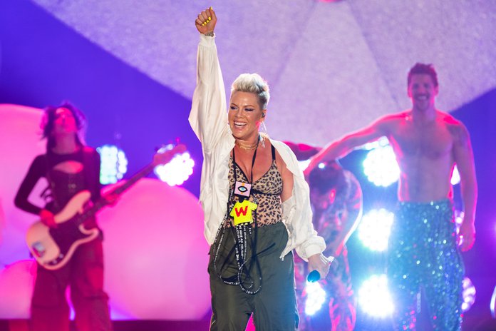 Pink from Doylestown is rockin a Phillies jersey at her concert tonight at  Citizens Bank Park 📸 @joe_fordyce