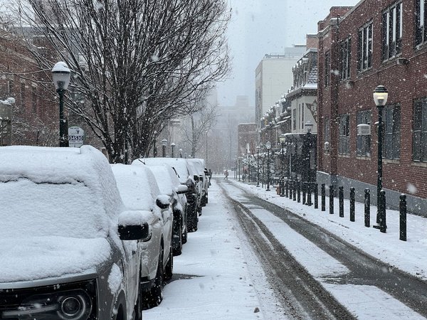 Sansom Street cars snow