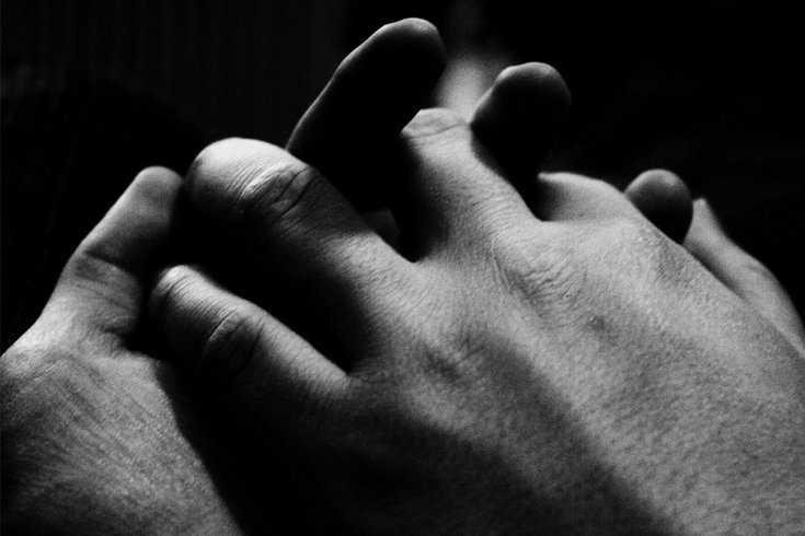 01212019_holding_hands_Flickr