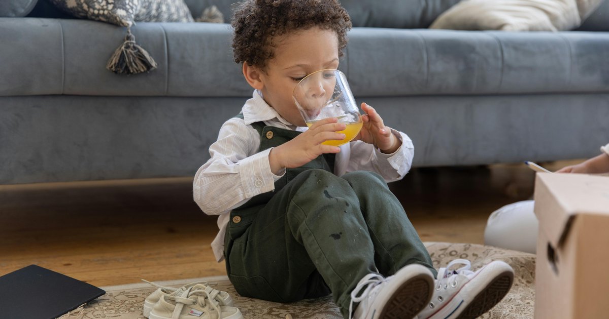 Drinking 100 fruit juice daily can cause weight gain, especially in