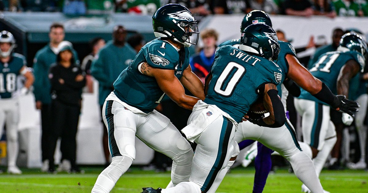 Eagles game ball: D'Andre Swift racks up highlight after highlight in prime  time