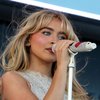 grammy sabrina carpenter performance