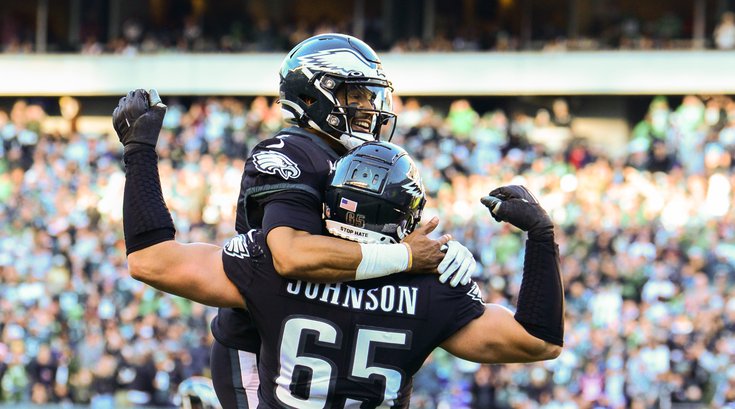 Jalen-Hurts-Lane-Johnson_122721_USAT