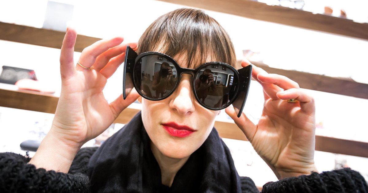 Reflections of Hollywood in this Center City eyeglass store PhillyVoice