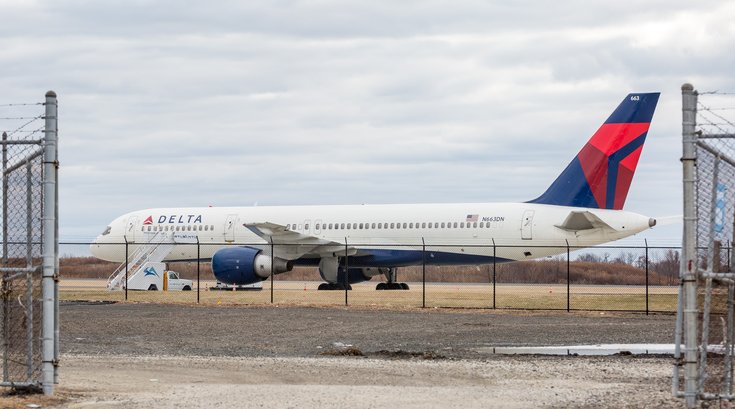 Stock_Carroll - Delta plane at the Philadelphia International Airport
