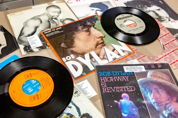 Carroll -  The Life and Times of Bob Dylan Collection at La Salle University
