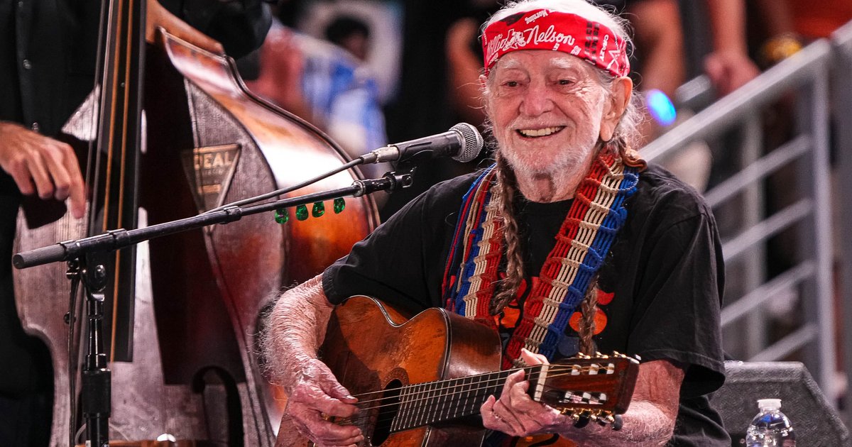 Willie Nelson will bring Bob Dylan, Sheryl Crow with him to Camden for  Outlaw Music Festival