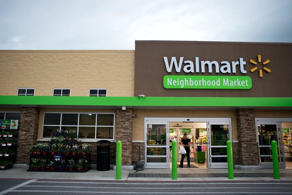 02172015_walmart_AP