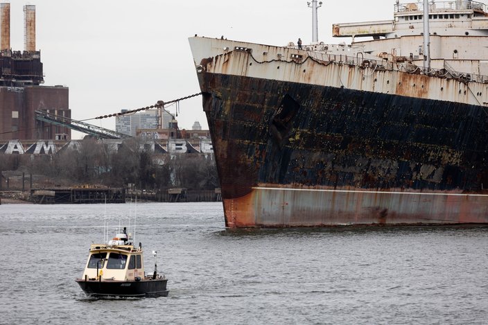 SS United States Departure 6