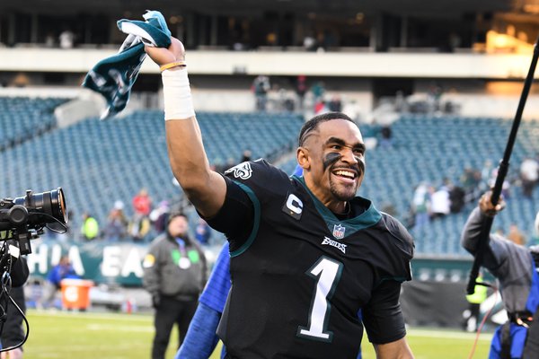 122821JalenHurts