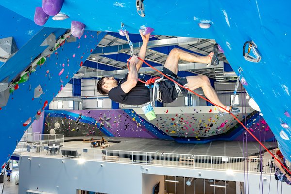 reach climbing gym accident