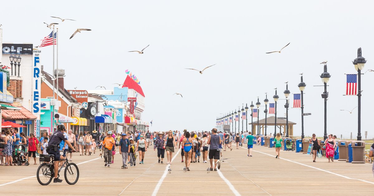 Ocean City, N.J., officially bans smoking on the beach PhillyVoice