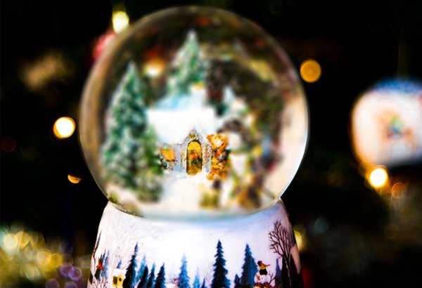 03012018_snow_globe_Unsplash