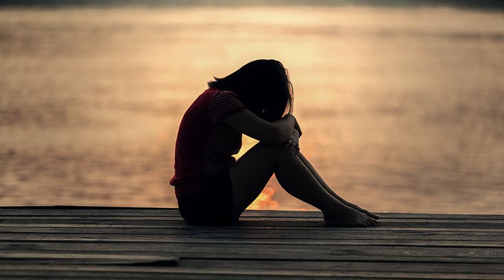 Teen sad silhouette depression mental health 03142019