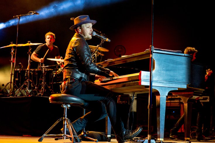 gavin degraw