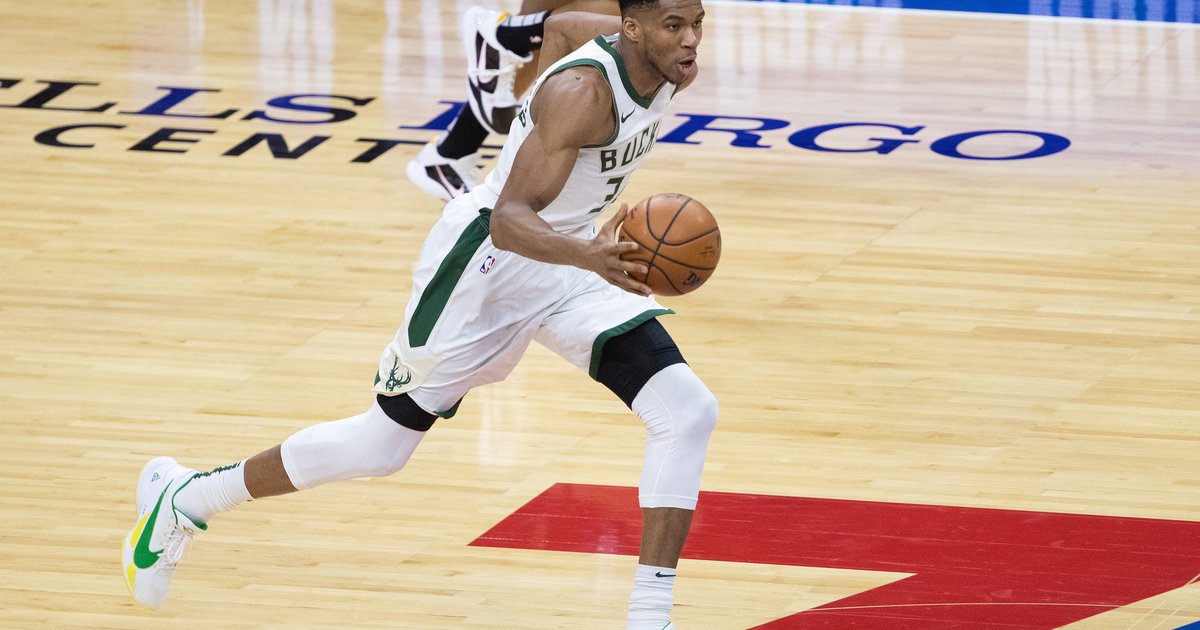 Giannis Antetokounmpo learns Philly cheesesteak lingo after win over Sixers