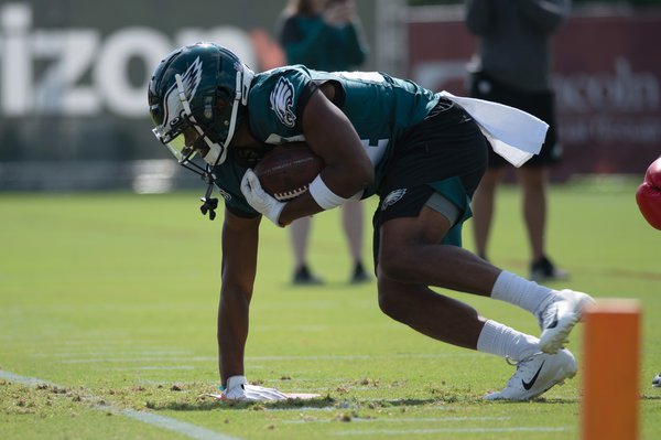 Greg_Ward_Eagles_Camp_Frese.jpg