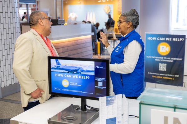 philadelphia international airport volunteers