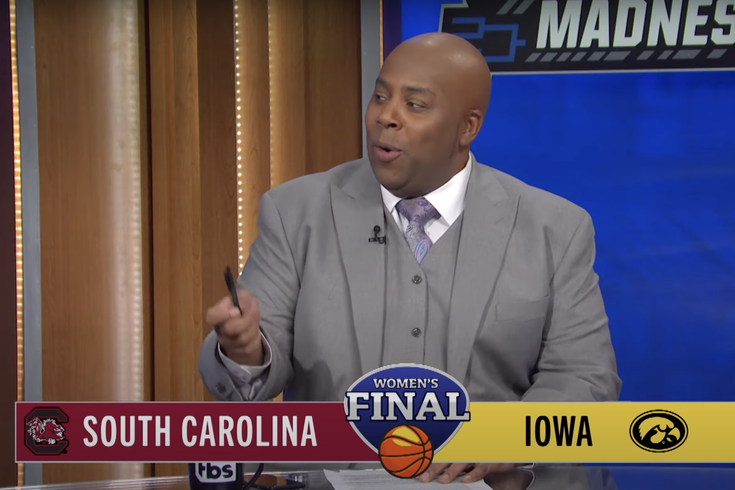 SNL Cold Open Featuring Kristen Wiig Pokes Fun At Charles Barkley SNL Cold Open Featuring Kristen Wiig Pokes Fun At Charles Barkley