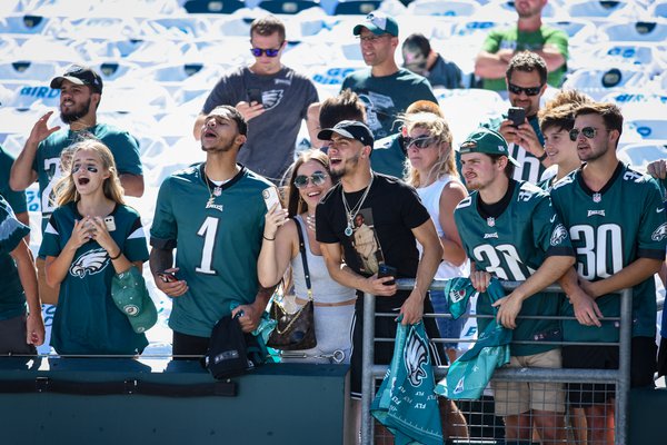 fans_4_Eagles_49ers_Frese.jpg