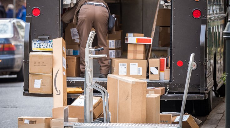 Carroll - UPS Truck in Center City Packages