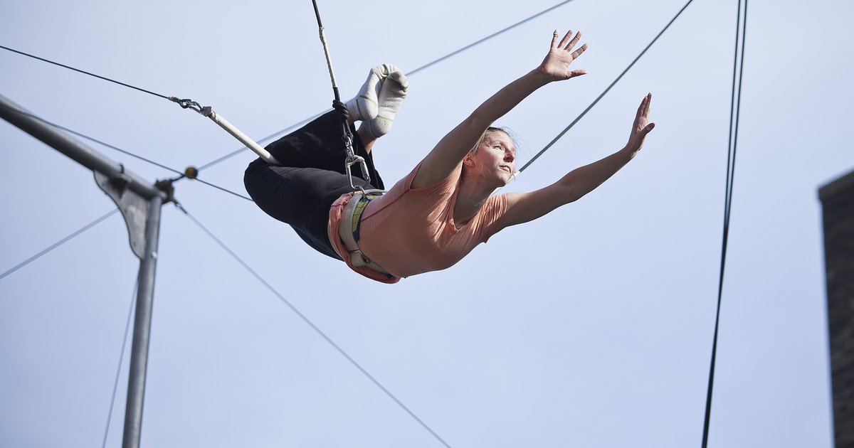 where to learn trapeze