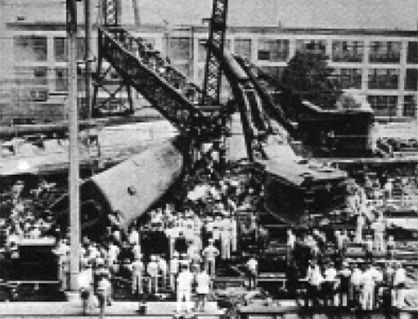 05132015_1943_train_crash