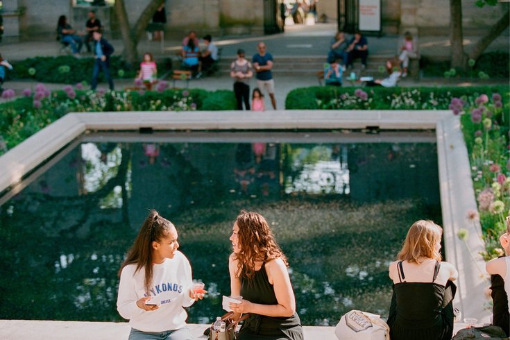 Rodin garden bar