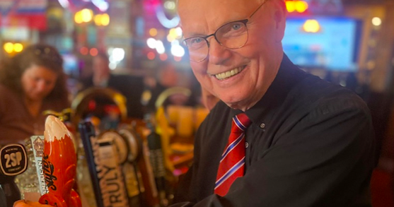 Q&A: McGillin's commemorates 50th anniversary of bartender John Doyle - Vimarsana News