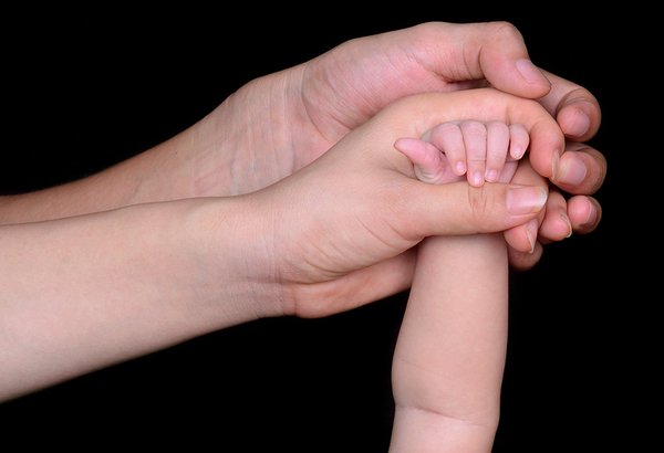 05252018_parents_baby_Pexels
