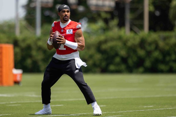 Jalen-Hurts-minicamp-3
