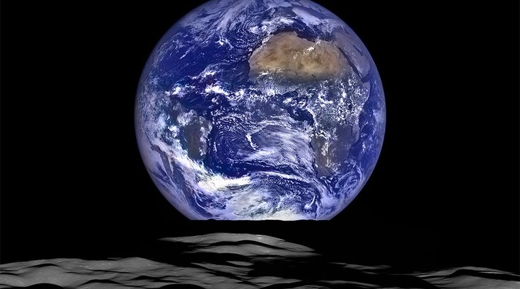 06122017_earth_from_LRO_NASA