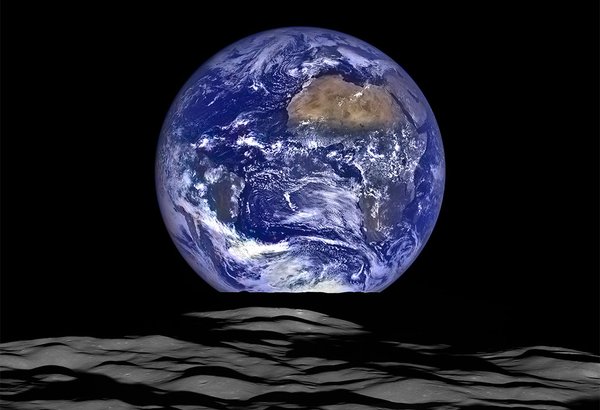 06122017_earth_from_LRO_NASA
