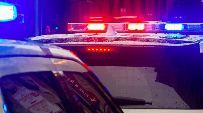 Philadelphia police looting electronics store