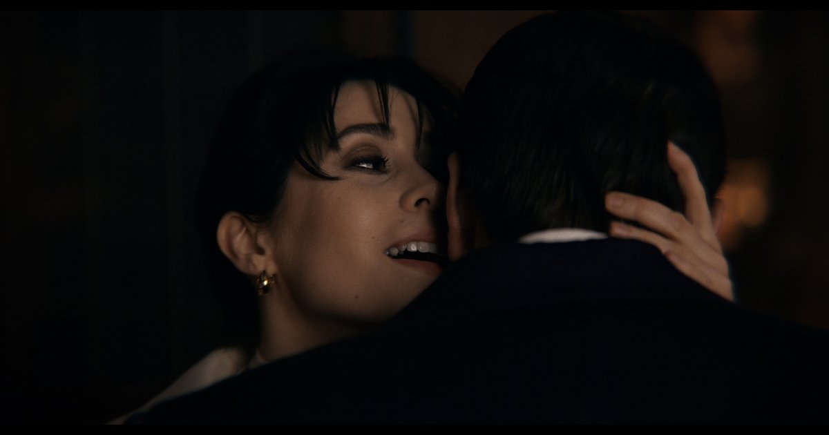 'The Penguin' teaser shows Cristin Milioti taking on the famous Batman ...