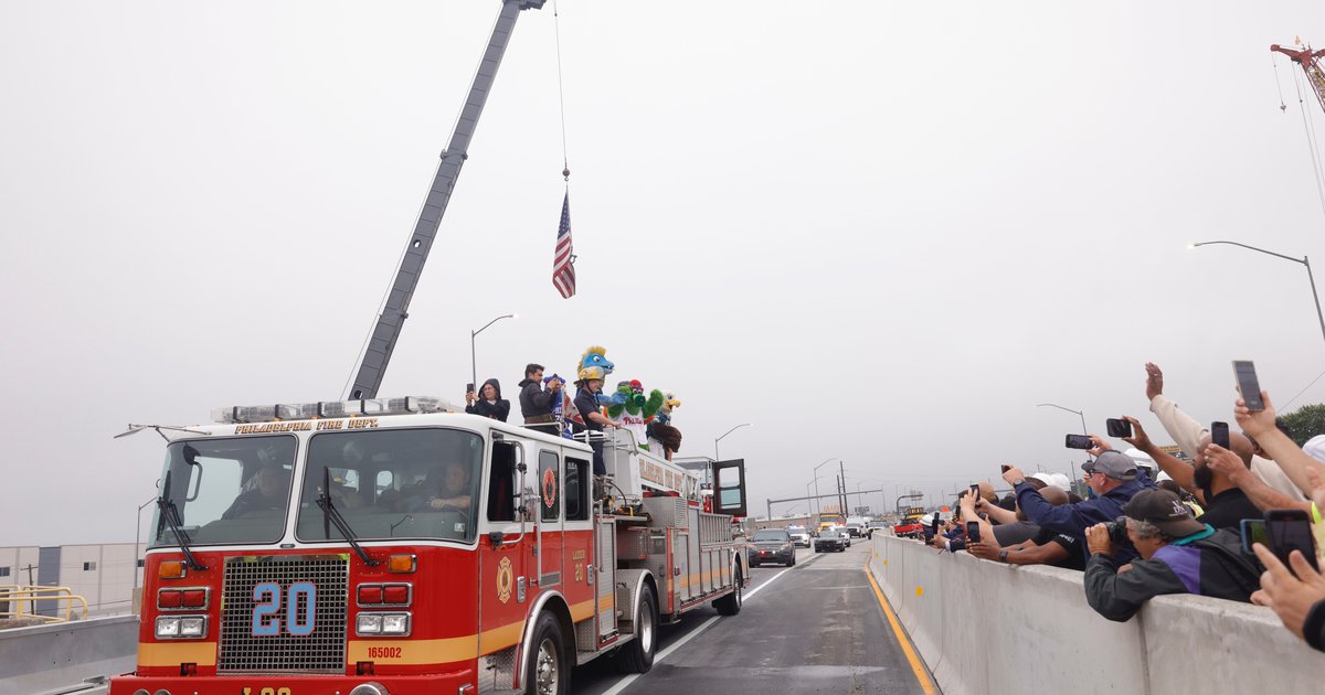 NASCAR jet dryer ready to help speed up I-95 opening in Philadelphia - CBS  News