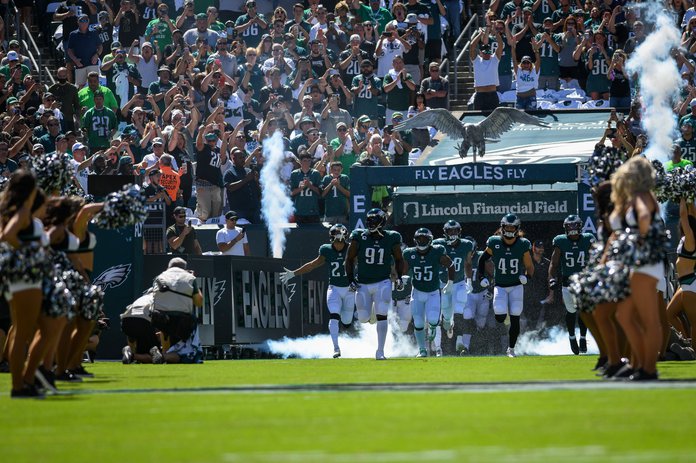 Roleplay Off the Field Helps the Eagles on It - The New York Times