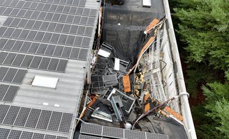 Flooding BJ's collapse