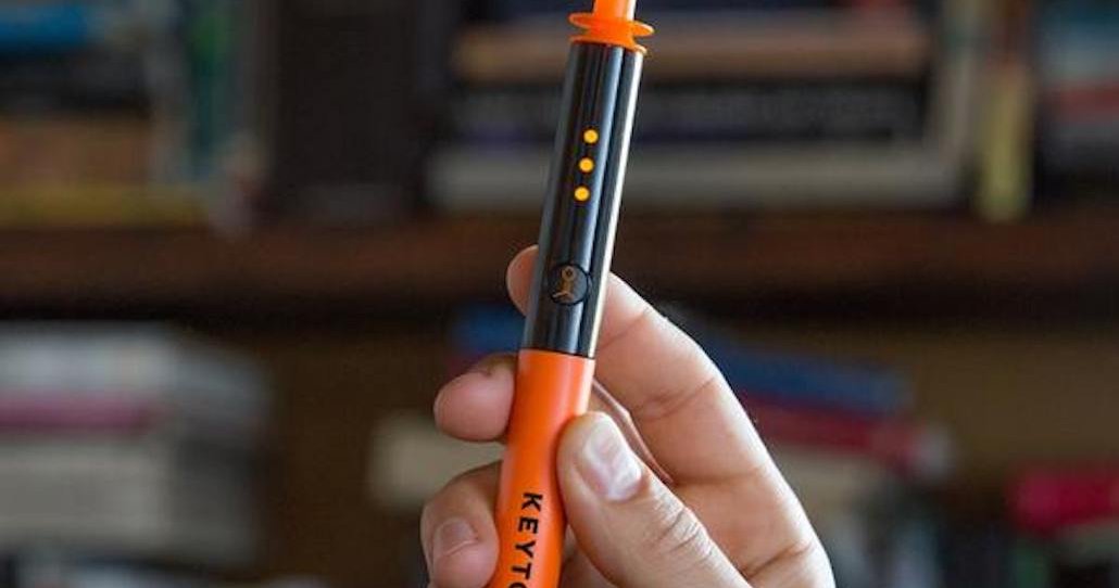 This 99 breathalyzer tracks your progress on the ketogenic diet