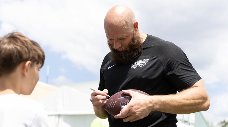 072325_Eagles Lane Johnson Practice_ColleenClaggett-1101.jpg