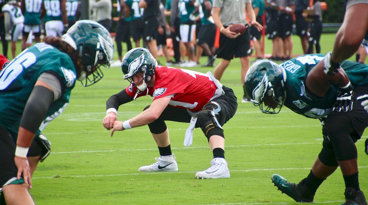 072918_Carson-Wentz-camp