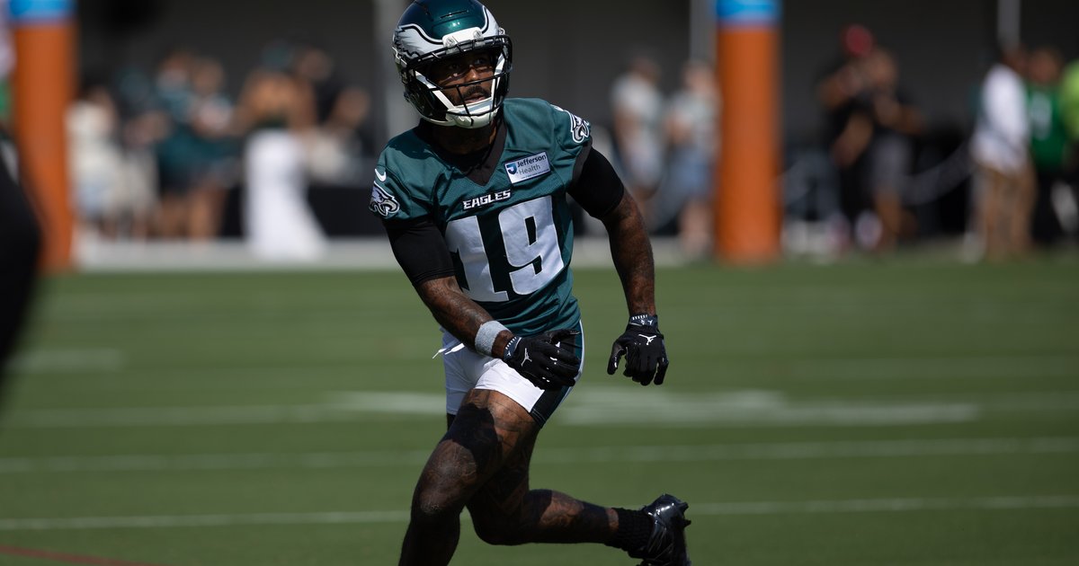 How Elijah Moore turned a camp mistake into better opportunity with the Eagles