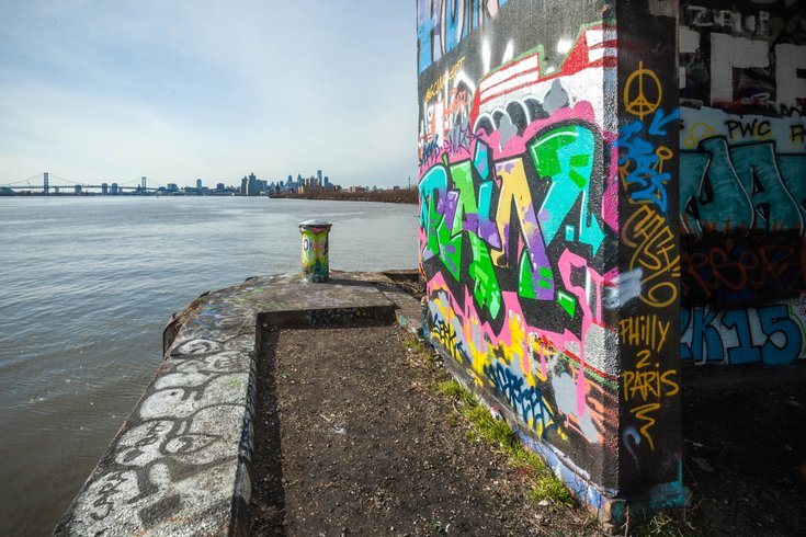 Graffiti Pier collapse