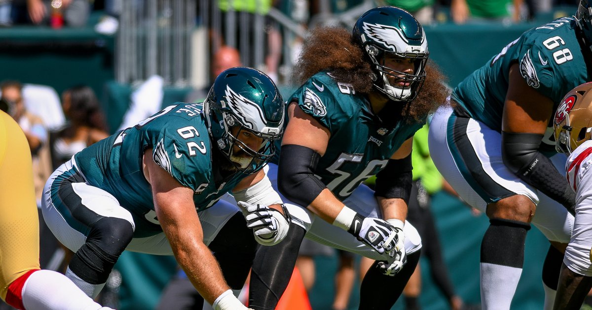 Kelce center of attention in offseason, center of Eagles run to