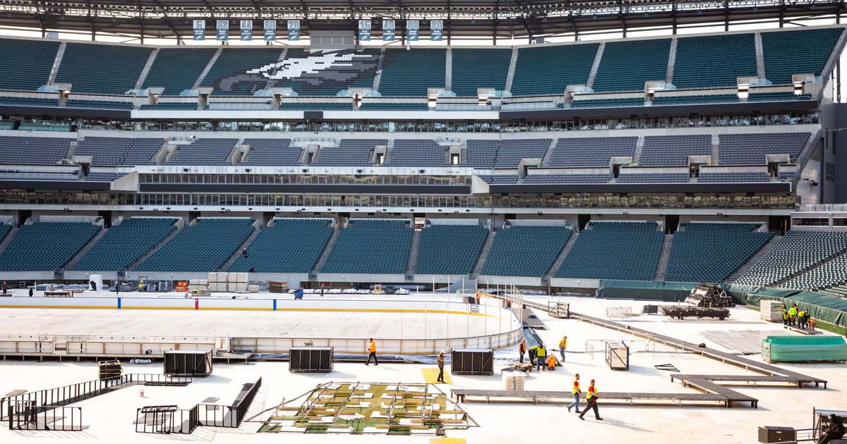 Rink build at Eagles stadium underway for Flyers-Penguins outdoor game