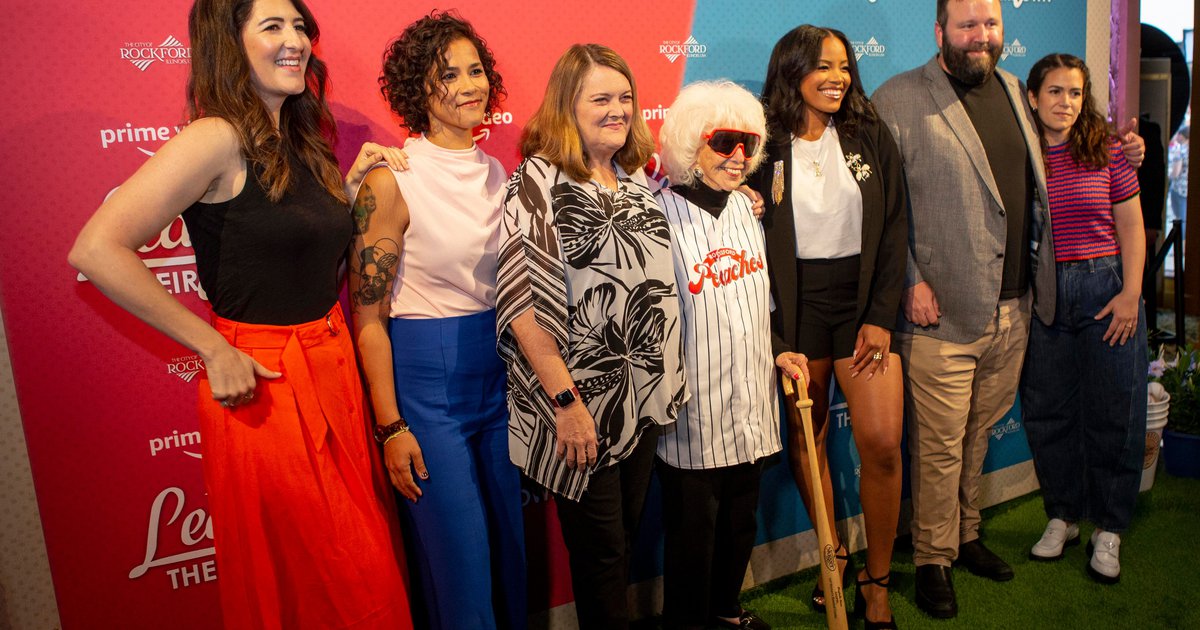 Abbi Jacobson's 'A League of Their Own' Amazon Prime reboot reimagines the beloved baseball film - Vimarsana News