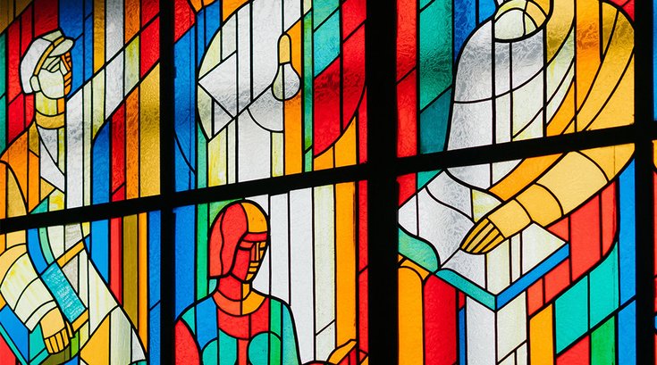 08142018_stained_glass_Unsplash
