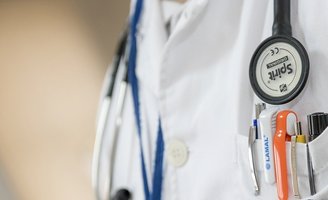 090926FakeDoctorReviews.jpg